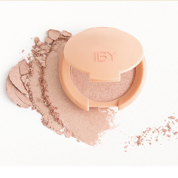 🌾HP🌾 IBY Radiant Glow Highlighter 24k Magic
New in box - Picture 7 of 10